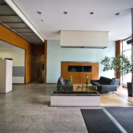 Gdanski Business Center Apartman *