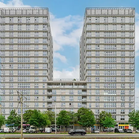Gdanski Business Center Apartman *