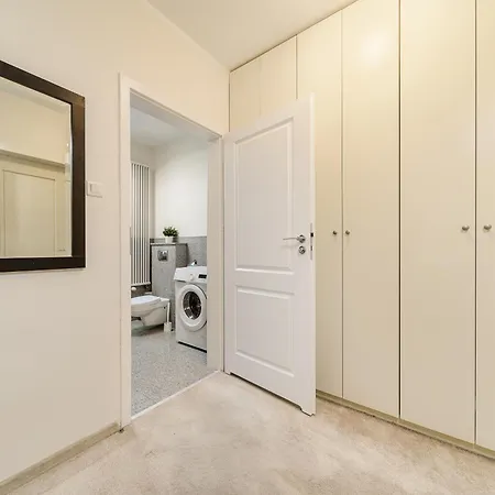 Gdanski Business Center *